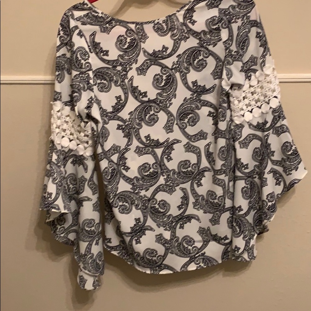 Top - Picture 2 of 2